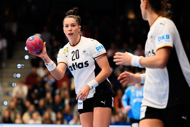 Handball, Women Laenderspiel Germany Switzerland Emily Vogel Germany Goeppeingen EWS Arena Germany