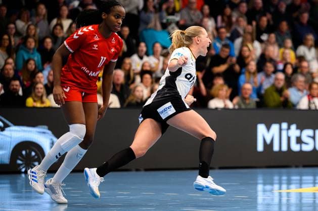 Handball, Womens national match Germany Switzerland v li Clairebel Coker Switzerland , Jenny Behrend Germany Cheering Joy Emotion Goeppeingen EWS Arena Germany