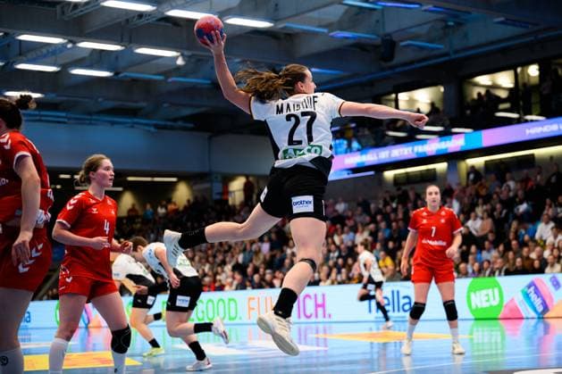 Handball, Women Laenderspiel Germany Switzerland Julia Maidhof Germany Goeppeingen EWS Arena Germany
