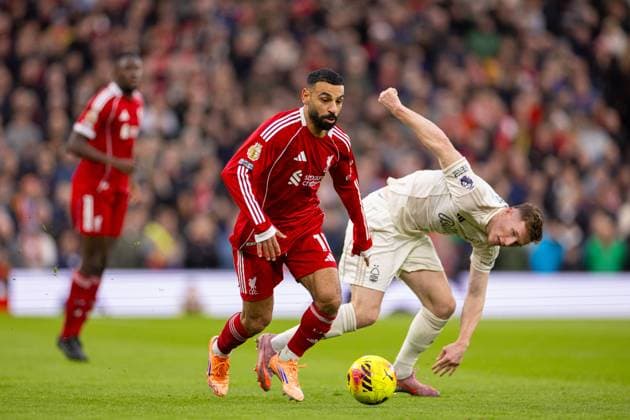 Football - FA Premier League - Liverpool FC v Nottingham Forest FC LIVERPOOL, ENGLAND - Saturday, November 22, 2025: Liverpool s Mohamed Salah is challenged by Nottingham Forest s Elliot Anderson (R) during the FA Premier League match between Liverpool FC and Nottingham Forest FC at Anfield. (Photo by David Rawcliffe Propaganda) LIVERPOOL Anfield MERSEYSIDE ENGLAND  Copyright: xDavidxRawcliffex P2025-11-22-Liverpool_Nottingham_Forest-40