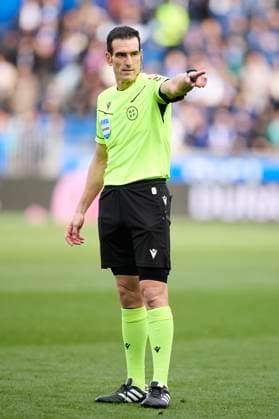 Deportivo Alaves v RC Celta de Vigo - LaLiga EA Sports Juan Martinez Munuera reacts during the LaLiga EA Sports match between Deportivo Alaves and RC Celta de Vigo at Mendizorrotza on November 22, 2025, in Vitoria, Spain. Vitoria Mendizorrotza Basque Country Spain RL_ALVvRCV_000043 Copyright: xRicardoxLarreinax