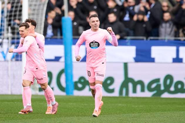 Deportivo Alaves v RC Celta de Vigo - LaLiga EA Sports Iago Aspas of RC Celta de Vigo celebrates after scoring the team s first goal during the LaLiga EA Sports match between Deportivo Alaves and RC Celta de Vigo at Mendizorrotza on November 22, 2025, in Vitoria, Spain. Vitoria Mendizorrotza Basque Country Spain RL_ALVvRCV_000054 Copyright: xRicardoxLarreinax