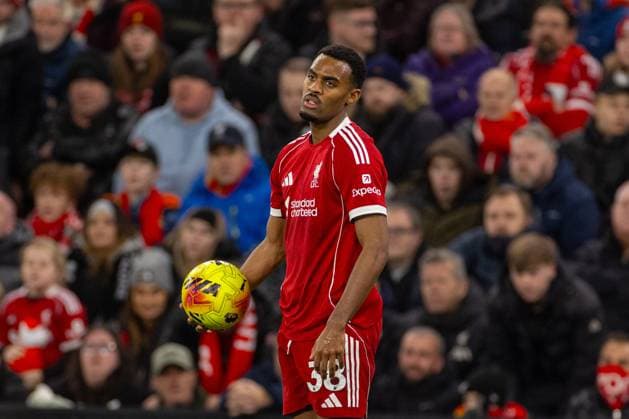 Football - FA Premier League - Liverpool FC v Nottingham Forest FC LIVERPOOL, ENGLAND - Saturday, November 22, 2025: Liverpool s Ryan Gravenberch during the FA Premier League match between Liverpool FC and Nottingham Forest FC at Anfield. (Photo by David Rawcliffe Propaganda) LIVERPOOL Anfield MERSEYSIDE ENGLAND  Copyright: xDavidxRawcliffex P2025-11-22-Liverpool_Nottingham_Forest-64