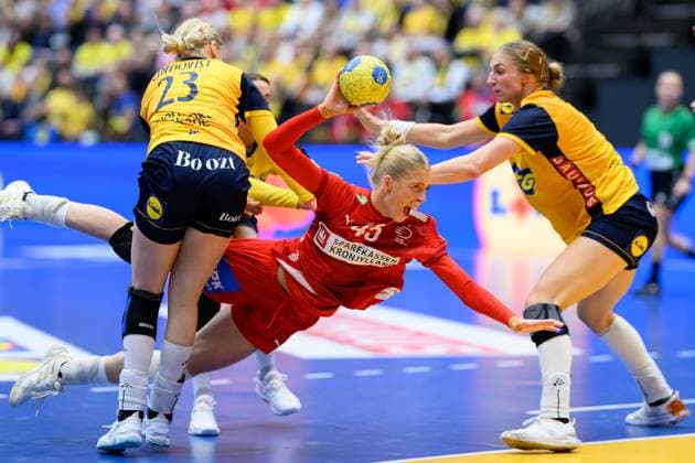 251122 Julie Mathiesen Scaglione of Denmark during the international friendly handball match between Sweden and Denmark on November 22, 2025 in Halmstad Photo Carl Sandin BILDBYRAN code CS CS0808 handball handball handball landslaget sverige sweden danmark national team denmark dam bbeng  Copyright: CARLxSANDIN BB251122CS048