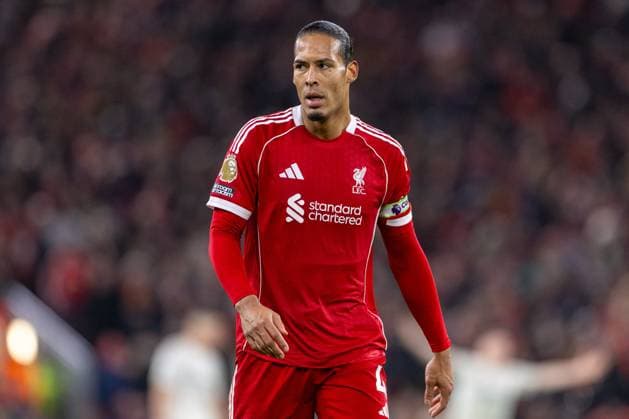 Football - FA Premier League - Liverpool FC v Nottingham Forest FC LIVERPOOL, ENGLAND - Saturday, November 22, 2025: Liverpool s captain Virgil van Dijk during the FA Premier League match between Liverpool FC and Nottingham Forest FC at Anfield. (Photo by David Rawcliffe Propaganda) LIVERPOOL Anfield MERSEYSIDE ENGLAND  Copyright: xDavidxRawcliffex P2025-11-22-Liverpool_Nottingham_Forest-69