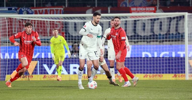 22 11 25 1 FC Heidenheim Borussia Mönchengladbach Germany, Heidenheim, 22 11 2025, Football, Bundesliga, Season 2025 2026, 1 FC Heidenheim Borussia Mönchengladbach Tim Kleindienst Borussia Mönchengladbach