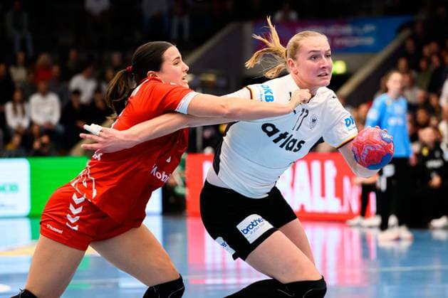 Handball, Women Laenderspiel Germany Switzerland Viola Leuchter Germany Goeppeingen EWS Arena Germany