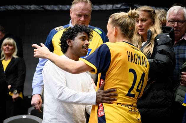 251122 Loui Sand and Nathalie Hagman of Sweden after the international friendly handball match between Sweden and Denmark on November 22, 2025 in Halmstad Photo Carl Sandin BILDBYRAN code CS CS0808 handball handball handball landslaget sverige sweden danmark national team denmark dam bbeng  Copyright: CARLxSANDIN BB251122CS059
