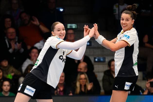 Handball, Women Laenderspiel Germany Switzerland Nieke Kühne Kuehne Germany , Emily Vogel Germany Goeppeingen EWS Arena Germany