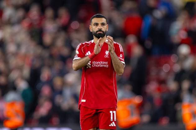 Football - FA Premier League - Liverpool FC v Nottingham Forest FC LIVERPOOL, ENGLAND - Saturday, November 22, 2025: Liverpool s Mohamed Salah applauds the supporters after the FA Premier League match between Liverpool FC and Nottingham Forest FC at Anfield. (Photo by David Rawcliffe Propaganda) LIVERPOOL Anfield MERSEYSIDE ENGLAND  Copyright: xDavidxRawcliffex P2025-11-22-Liverpool_Nottingham_Forest-89