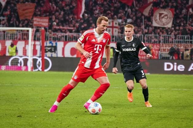 Germany Soccer Bundesliga 2025 26, 11 Matchday FC Bayern vs SC Freiburg Allianz Arena Munich Harry Kane FC Bayern Munich, 9 with Philipp Lienhart SC Freiburg, 03 Munich Bayern Germany Copyright: xJOERANxSTEINIEKx