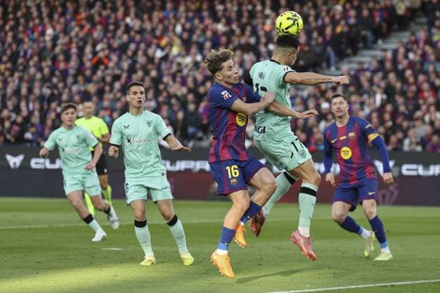 FC Barcelona, Barca v Athletic Bilbao - LaLiga BARCELONA, SPAIN - NOVEMBER 22: Barcelona s midfielder Fermin Lopez vies with Athletic Bilbao s Spanish defender Yuri Berchiche during the Spanish league football match between FC Barcelona and Athletic Club Bilbao at Camp Nou Stadium in Barcelona on November 22, 2025 Adria Puig Anadolu Barcelona Spain. Editorial use only. Please get in touch for any other usage.  Copyright: x2025xAnadoluxAdriaxPuigx