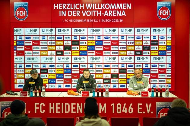 Post-match press conference, Eugen Polanski Borussia Moenchengladbach, Coach , Markus Gamm, Frank Schmidt FC Heidenheim, Head Coach GER, 1 FC Heidenheim vs Borussia Moenchengladbach, Football, Bundesliga, Matchday 11, Season 2025 2026, 22 11 2025, DFL DFB REGULATES PROHIBIT ANY USE OF PHOTOGRAPHS AS IMAGE SEQUENCES AND OR QUASI VIDEO, GER, 1 FC Heidenheim vs Borussia Moenchengladbach, Football, Bundesliga, Matchday 11, Season 2025 2026, 22 11 2025 Heidenheim Copyright: xEibner-Pressefotox EP_EER