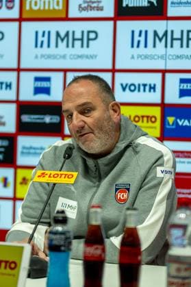 Post-match press conference, Frank Schmidt FC Heidenheim, Head Coach , GER, 1 FC Heidenheim vs Borussia Moenchengladbach, Football, Bundesliga, Matchday 11, Season 2025 2026, 22 11 2025, DFL DFB REGULATES PROHIBIT ANY USE OF PHOTOGRAPHS AS IMAGE SEQUENCES AND OR QUASI VIDEO, GER, 1 FC Heidenheim vs Borussia Moenchengladbach, Football, Bundesliga, Matchday 11, Season 2025 2026, 22 11 2025 Heidenheim Copyright: xEibner-Pressefotox EP_EER