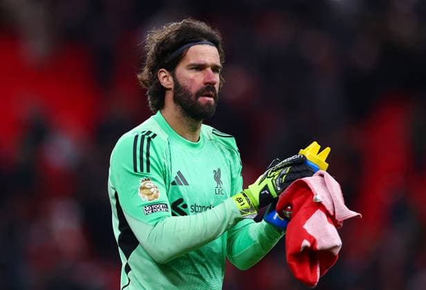 Liverpool goalkeeper Alisson Becker thanks the fans at the end of the match Liverpool v Nottingham Forest, Premier League, Football, Anfield, Liverpool, UK - 22 Nov 2025Liverpool Anfield United Kingdom EDITORIAL USE ONLY No use with unauthorised audio, video, data, fixture lists, club league logos or live services. Online in-match use limited to 120 images, no video emulation. No use in betting, games or single club league player publications. Copyright: xMattxWest Shutterstockx 15860648bi