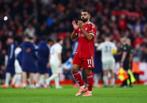 Mohamed Salah of Liverpool thanks the fans at the end of the match Liverpool v Nottingham Forest, Premier League, Football, Anfield, Liverpool, UK - 22 Nov 2025Liverpool Anfield United Kingdom EDITORIAL USE ONLY No use with unauthorised audio, video, data, fixture lists, club league logos or live services. Online in-match use limited to 120 images, no video emulation. No use in betting, games or single club league player publications. Copyright: xMattxWest Shutterstockx 15860648bj