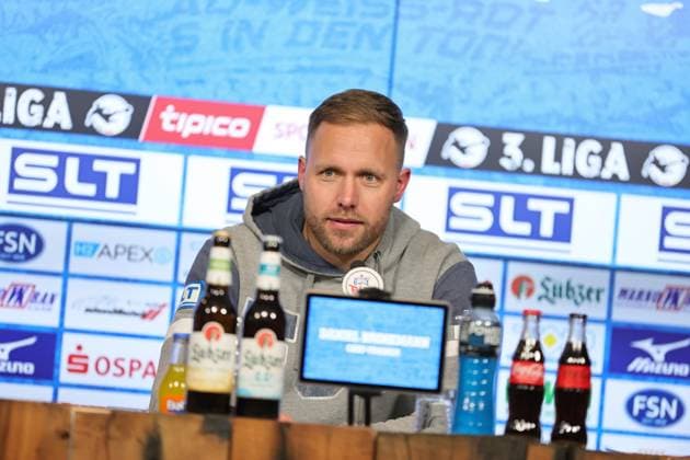 22 11 2025, Soccer, Men, 15 Matchday Third Division 3 League Season 2025 2026 FC Hansa Rostock FC Schweinfurt 05 Coach Daniel Brinkmann FC Hansa Rostock at the press conference after the match, single photo Rostock Ostseestadion Mecklenburg Vorpommern Germany