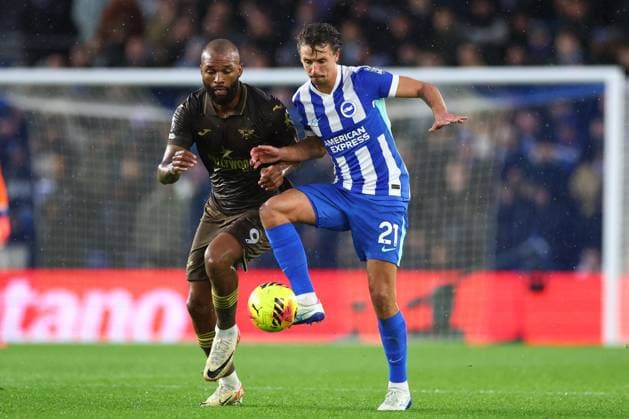 Olivier Boscagli of Brighton & Hove Albion under pressure from Igor Thiago of Brentford Brighton and Hove Albion v Brentford, Premier League, Football, American Express Community Stadium, Brighton, UK - 22 Nov 2025Brighton American Express Community Stadi United Kingdom EDITORIAL USE ONLY No use with unauthorised audio, video, data, fixture lists, club league logos or live services. Online in-match use limited to 120 images, no video emulation. No use in betting, games or single club league player publications. Copyright: xSimonxDael Shutterstockx 15860646q