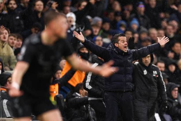 Fulham gegen Sunderland 22. November 2025, London Premier League Fußball Fulham gegen Sunderland Fulham-Manager Marco Silva reagiert Foto Jacques Feeney Abseits London UK  Copyright: xJacquesxFeeneyx xOffsidexOffside