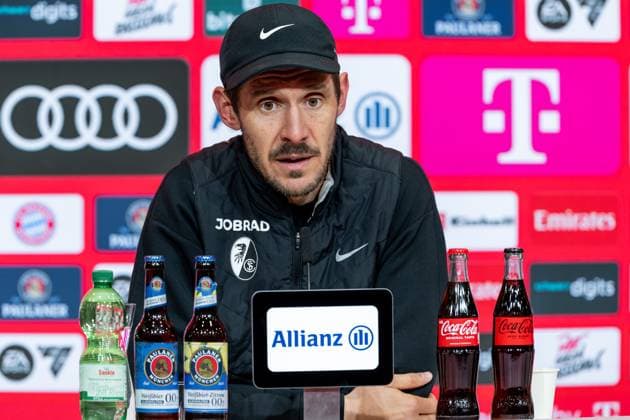 Julian Schuster Head Coach, SC Freiburg serves at the post-match press conference GER, FC Bayern Muenchen vs SC Freiburg, Football, Bundesliga, Matchday 11, Season 2025 2026, 22 11 2025 DFL DFB REGULATIONS PROHIBIT ANY USE OF PHOTOGRAPHS as IMAGE SEQUENCES and or QUASI VIDEO GER, FC Bayern Muenchen vs SC Freiburg, Football, Bundesliga, Matchday 11, Season 2025 2026, 22 11 2025 Muenchen Copyright: xEibner-Pressefoto HeikexFeinerx EP_HFR
