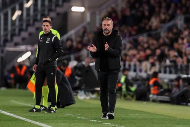 November 22, 2025, Barcelona, Barcelona, SPAIN: Hansi Flick, head coach of FC Barcelona, Barca gestures during the Spanish league, La Liga EA Sports, football match played between FC Barcelona and Athletic Club at Spotify Camp Nou stadium on November 22, 2025 in Barcelona, Spain. Barcelona SPAIN - ZUMAa181 20251122_zaa_a181_174 Copyright: xJavierxBorregox