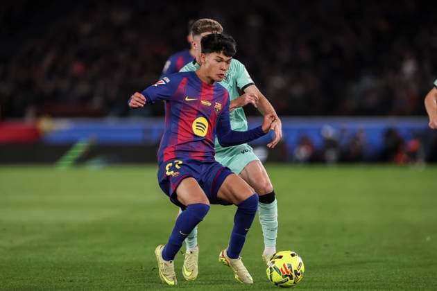 November 22, 2025, Barcelona, Barcelona, SPAIN: Pedro Fernandez of FC Barcelona, Barca in action during the Spanish league, La Liga EA Sports, football match played between FC Barcelona and Athletic Club at Spotify Camp Nou stadium on November 22, 2025 in Barcelona, Spain. Barcelona SPAIN - ZUMAa181 20251122_zaa_a181_180 Copyright: xJavierxBorregox