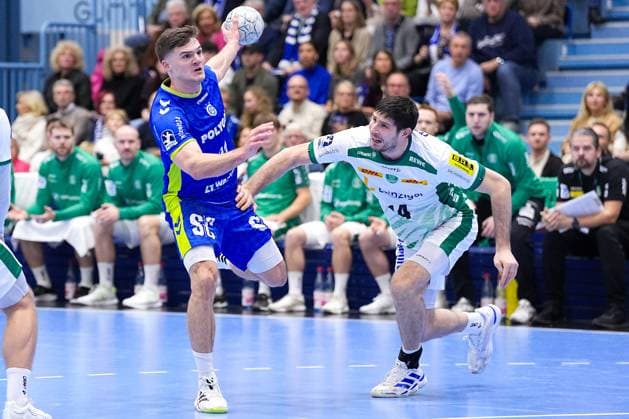 22 11 2025, xydrx, Handball, 1 HBL, VFL Gummersbach SC DHfk Leipzig, Schwalbe Arena Kay Smits VFL Gummersbach 31 in duel against Marko Mamic SC DHfk Leipzig 14 North Rhine-Westphalia Germany