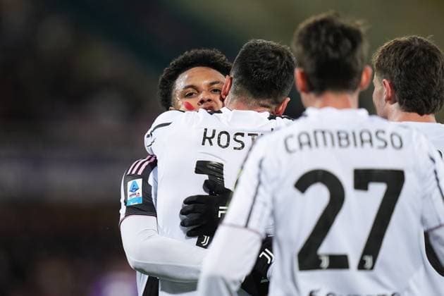 Juventus Filip Kostic celebrates with Juventus™ Weston McKennie after scoring the 0-1 goal for his team during the Serie A soccer match between Fiorentina and Juventus at the Artemio Franchi Stadium in Florence, north Italy - Sunday, November 22, 2025 -  Copyright: xMassimoxPaolone LaPressex