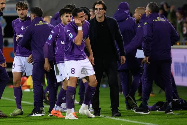 Rolando Mandragora of ACF Fiorentina celebrates with Paolo Vanoli, Head coach of ACF Fiorentina after scoring the goal of 1-1 during the Serie A football match between ACF Fiorentina and Juventus FC at Artemio Franchi stadium in Florence (Italy), November 22, 2025. andreaxstaccioli