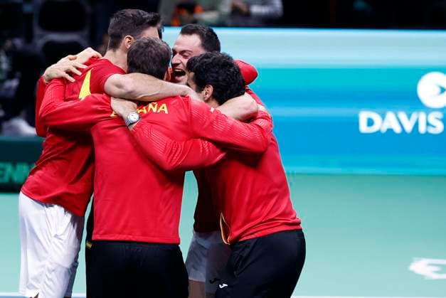 November 22, 2025, Bologna, BOLOGNA: Spain tennis players Pedro Martinez with Marcel Granollers celebrate the victory in double tennis match against Germany players Kevin Krawietz with Tim Puetz during Davis Cup 2025 Final 8 at Fiere Exhibition Centre in Bologna Italy, 22 November 2025. ANSA SERENA CAMPANINI. 2025 Davis Cup Final 8  - ZUMAa110 20251122_zaf_a110_064 Copyright: xSerenaxCampaninix