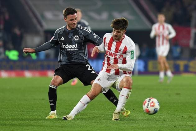 Mario Goetze Eintracht Frankfurt and Jan Thielmann 1 FC Koeln battle for the ball during the Bundesliga match between 1 FC Köln and Eintracht Frankfurt at RheinEnergieSTADION on November 22, 2025 in Cologne, Germany, Germany Photo by Ralf Treese DeFodi Images Mario Goetze Eintracht Frankfurt and Jan Thielmann 1 FC Koeln battle for the ball during the Bundesliga match between 1 FC Köln and Eintracht Frankfurt at RheinEnergieSTADION on November 22, 2025 in Köln, Germany Photo by Ralf Treese DeFodi Images DFL regulations prohibit any use of photographs as image sequences and or quasi video Photo by Ralf Treese DeFodi Images