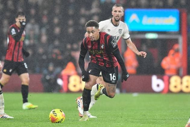 Bournemouth v West Ham United Premier League 22 11 2025. Marcus Tavernier (16) of AFC Bournemouth during the Premier League match between Bournemouth and West Ham United at the Vitality Stadium, Bournemouth, England on 22 November 2025. Bournemouth Vitality Stadium Dorset England Editorial use only DataCo restrictions apply See www.football-dataco.com , Copyright: xGrahamxHuntx PSI-23261-0212