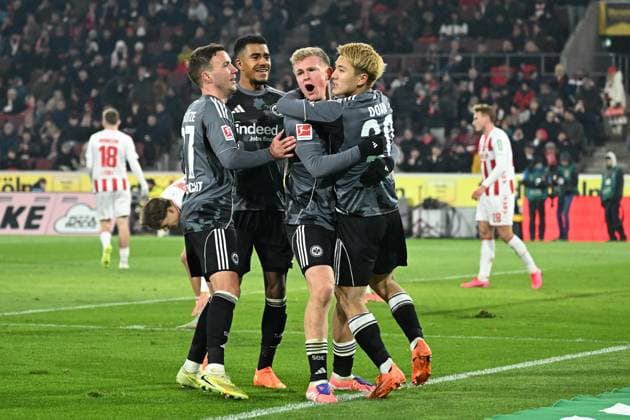 22 11 2025, xjhx, Fußball 1 Bundesliga, 1 FC Koeln Eintracht Frankfurt v l Torjubel nach dem Tor zum celebrating the goal celebrate 1 3 durch Jonathan Jonny Burkardt Eintracht Frankfurt DFL DFB REGULATIONS PROHIBIT ANY USE OF PHOTOGRAPHS as IMAGE SEQUENCES and or QUASI VIDEO Koeln