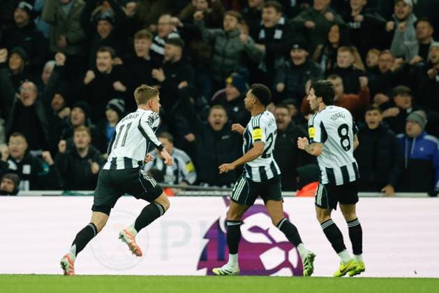 Newcastle United v Manchester City Premier League 22 11 2025. Harvey Barnes of Newcastle United celebrates scoring his sides first goal of the match in the 63rd min during the Premier League match between Newcastle United and Manchester City at St. James s Park, Newcastle, England on 22 November 2025. Newcastle St. James s Park Tyne and Wear England Editorial use only DataCo restrictions apply See www.football-dataco.com , Copyright: xCraigxCowanx PSI-23242-0062