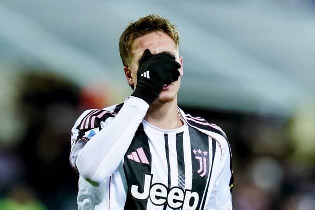 ACF Fiorentina v Juventus FC - Serie A Enilive Kenan Yildiz of Juventus FC looks dejected during the serie Serie A Enilive match between ACF Fiorentina and Juventus FC at Stadio Artemio Franchi on November 22, 2025 in Florence, Italy Florence Stadio Artemio Franchi Florence Italy Copyright: xGiuseppexMaffiax 251122_SerieA_Fiorentina-Juventus_7839