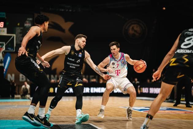 Easycredit BBL Basketball Braunschweig Löwen Telekom Baskets Bonn, 22 11 25 Grayson Murphy Telekom Baskets Bonn, 7 Easycredit BBL Basketball Braunschweig Löwen vs Telekom Baskets Bonn on 22 11 2025 in the Volkswagen Halle, Braunschweig Copyright: xBEAUTIFULxSPORTS Tonhäuserx