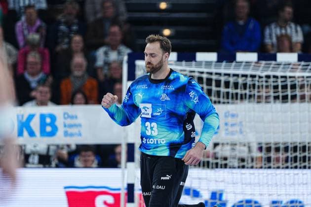 Cheers after Andreas Wolffs save THW Kiel, 33 GER, THW Kiel vs Frisch Auf Goeppingen, Handball, 1 Bundesliga, Matchday 13, Season 2025 2026, 22 11 2025 GER, THW Kiel vs Frisch Auf Goeppingen, Handball, 1 Bundesliga, Matchday 13, Season 2025 2026, 22 11 2025 Kiel Copyright: xEibner-Pressefoto MarcelxvonxFehrnx EP_MFN