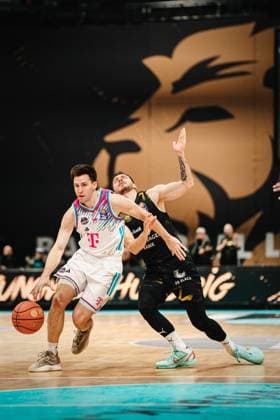 Easycredit BBL Basketball Braunschweig Löwen Telekom Baskets Bonn, 22 11 25 Grayson Murphy Telekom Baskets Bonn, 7 Easycredit BBL Basketball Braunschweig Löwen vs Telekom Baskets Bonn on 22 11 2025 in the Volkswagen Halle, Braunschweig Copyright: xBEAUTIFULxSPORTS Tonhäuserx