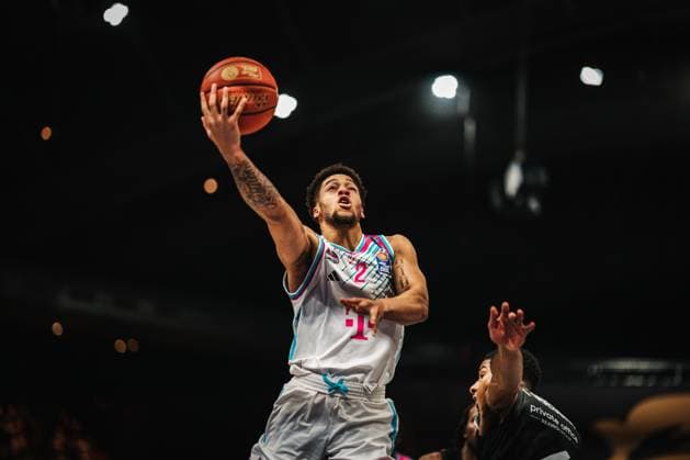 Easycredit BBL Basketball Braunschweig Löwen Telekom Baskets Bonn, 22 11 25 Joel Aminu Telekom Baskets Bonn, 21 Easycredit BBL Basketball Braunschweig Löwen vs Telekom Baskets Bonn on 22 11 2025 in the Volkswagen Halle, Braunschweig Copyright: xBEAUTIFULxSPORTS Tonhäuserx