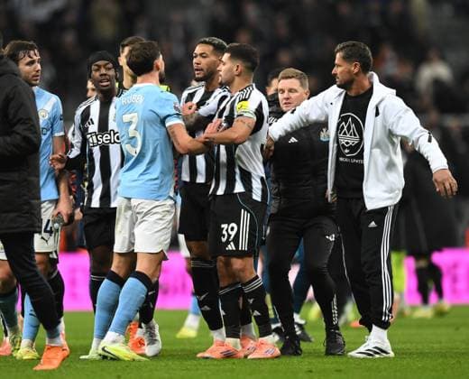 Joelinton of Newcastle United clashes with Ruben Dias of Manchester City Newcastle United v Manchester City, Premier League, Football, St James Park, Newcastle, UK - 22 Nov 2025Newcastle St James Park United Kingdom EDITORIAL USE ONLY No use with unauthorised audio, video, data, fixture lists, club league logos or live services. Online in-match use limited to 120 images, no video emulation. No use in betting, games or single club league player publications. Copyright: xRichardxLee Shutterstockx 15860905br