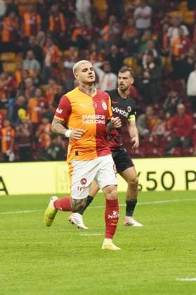 ISTANBUL, TURKEY - NOVEMBER 22: Mauro Icardi of Galatasaray during the Trendyol Super League match between Galatasaray SK and Genclerbirligi SK at Rams Park Stadium on November 22, 2025 in Istanbul, Turkey. Istanbul Turkey Copyright: xSeskimphotox GSaray-Gencler-221125 (83)