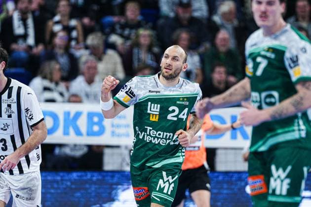 Goal celebration Marcel Schiller Frisch Auf Goeppingen, 24 GER, THW Kiel vs Frisch Auf Goeppingen, Handball, 1 Bundesliga, Matchday 13, Season 2025 2026, 22 11 2025 GER, THW Kiel vs Frisch Auf Goeppingen, Handball, 1 Bundesliga, Matchday 13, Season 2025 2026, 22 11 2025 Kiel Copyright: xEibner-Pressefoto MarcelxvonxFehrnx EP_MFN