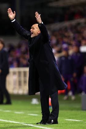 Serie A Acf Fiorentina - Juventus Fc Luciano Spalletti, head coach of Juventus Fc gestures during the Serie A match beetween Acf Fiorentina and Juventus Fc at Stadio Artemio Franchi on November 22 2025 in Firenze Italy . Firenze Stadio Artemio Franchi Italy Copyright: xMarcoxCanonierox