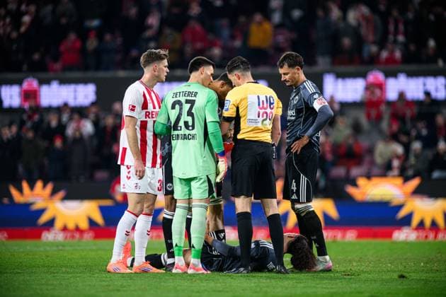 COLOGNE, GERMANY - 22 NOVEMBER, 2025: - The football match of Bundesliga 1.FC Koeln vs SG Eintracht Frankfurt at Rhein Energie Stadion.  Copyright: xVITALIIxKLIUIEVx