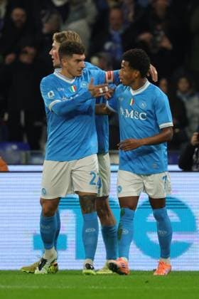 Napoli s David Neres celebrates after scoring goal 1-0 during the Serie A soccer match between Napoli and Atalanta at the Diego Armando Maradona Stadium in Naples, southern italy - Saturday , November 22 , 2025. - Soccer .  Copyright: xAlessandroxGarofalo LaPressex