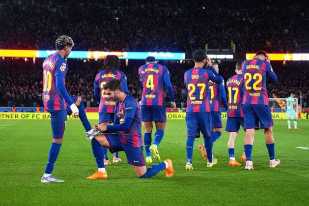 ESP: FC Barcelona, Barca - Athletic CLub. La Liga EA Sports. Date 13 Ferran Torres of FC Barcelona celebrates the 4-0 with Lamine Yamal during the La Liga EA Sports match between FC Barcelona and Athletic Club played at Spotify Camp Nou Stadium on November 22 2025 in Barcelona, Spain. kpng Copyright: xSergioxRuizx xPRESSINx PS_251122_BAR_ATH_082