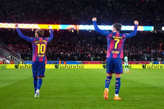 ESP: FC Barcelona, Barca - Athletic CLub. La Liga EA Sports. Date 13 Ferran Torres of FC Barcelona celebrates the 4-0 with Lamine Yamal during the La Liga EA Sports match between FC Barcelona and Athletic Club played at Spotify Camp Nou Stadium on November 22 2025 in Barcelona, Spain. kpng Copyright: xSergioxRuizx xPRESSINx PS_251122_BAR_ATH_086