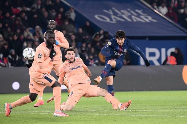 Paris Saint-Germain v Le Havre Athletic Club - Ligue 1 McDonald s 2025 2026 19 Lee KANG IN (psg) during the Ligue 1 McDonald s match between Paris and Le Havre at Parc des Princes on November 22, 2025 in Paris, France. Paris France  Copyright: xFEPx 776348207