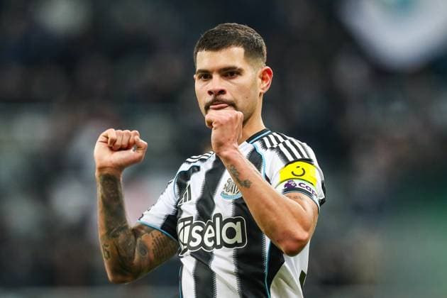 Newcastle United v Manchester City, Premier League Bruno Guimaraes Of Newcastle United celebrates winning during the Newcastle United v Manchester City Premier League match at St. James Park, Newcastle Upon Tyne, England on 22 November 2025 Credit: Lee Keuneke Every Second Media Editorial use only. All images are copyright Every Second Media Limited. No images may be reproduced without prior permission. All rights reserved. Premier League and Football League images are subject to licensing agreements with Football DataCo Limited. see https: www.football-dataco.com Copyright: xIMAGO EveryxSecondxMediax ESM-1674-0080 LeexKeunekex xEveryxSecondxMediax