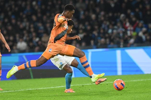 CALCIO - Serie A - SSC Napoli vs Atalanta BC David Neres of SSC Napoli scoring his second goal of 2-0 during the Serie A Enilive match between SSC Napoli vs Atalanta BC at Diego Armndo Maradona Stadium Naples Italy  Copyright: xIPAxSport ABACAx